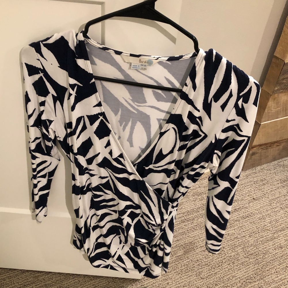 Boden size 4 wrap top